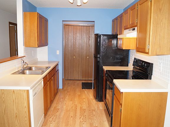 3rd image of 3000 Riverwood Dr APT 235