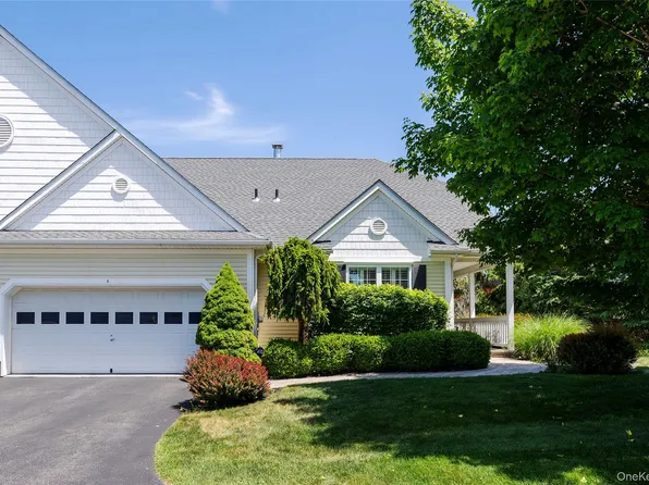 5 Equestrian Way, Poughquag, NY 12570