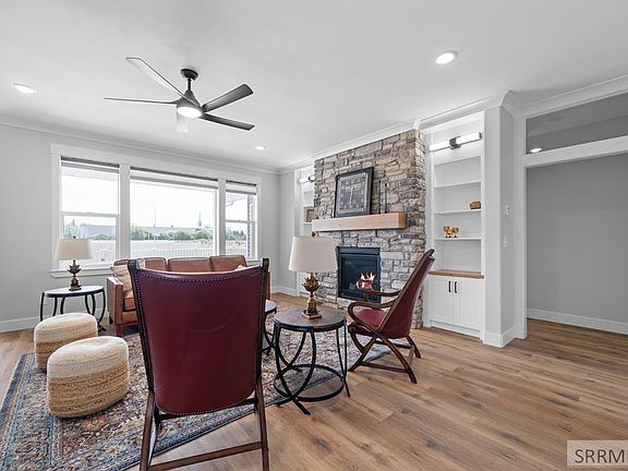 3rd image of 4809 Possibility Ln