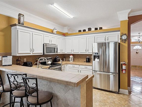 3rd image of 536 GLENEAGLES DR