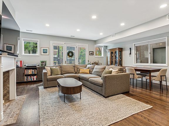 2nd image of 2309 W Chicago Ave APT 1
