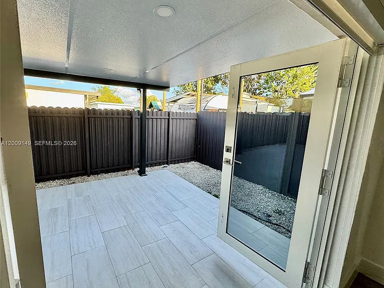 11770 SW 178th Ter — Photo 13