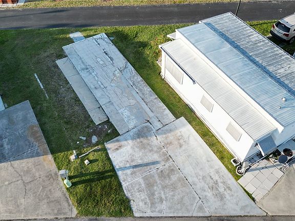 3rd image of 11531 Papershell Dr