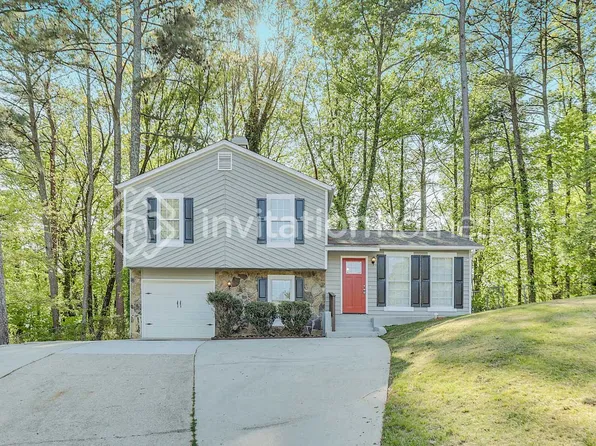 3835 Wood Path Dr, Stone Mountain, GA 30083