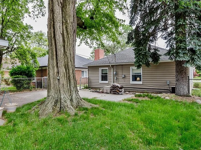 7252 Fenton St — Photo 17