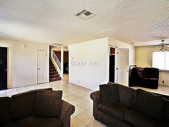 4th image of 831 Stonehenge St