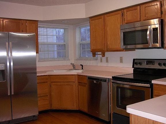 4th image of 5843 Oldenburgh Way