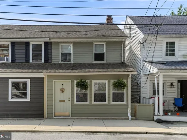 332 Main St, Parkesburg, PA 19365