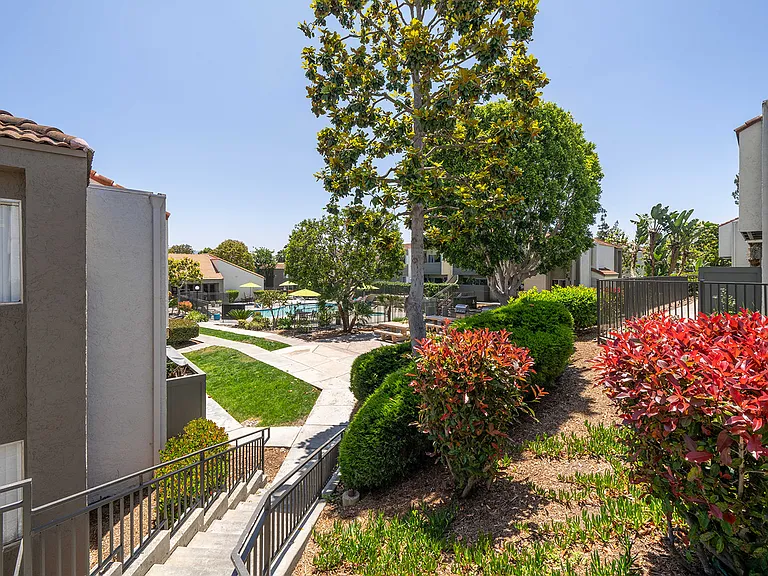 Hidden Hills — Photo 9