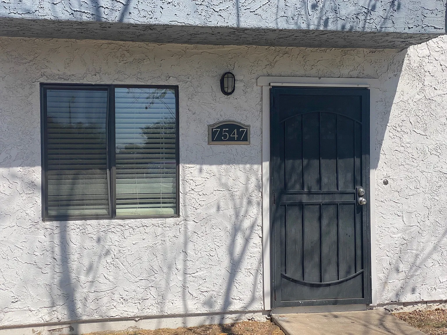 3 bed, 1.5 bath, 1074 sqft, $1,650 — Photo 2