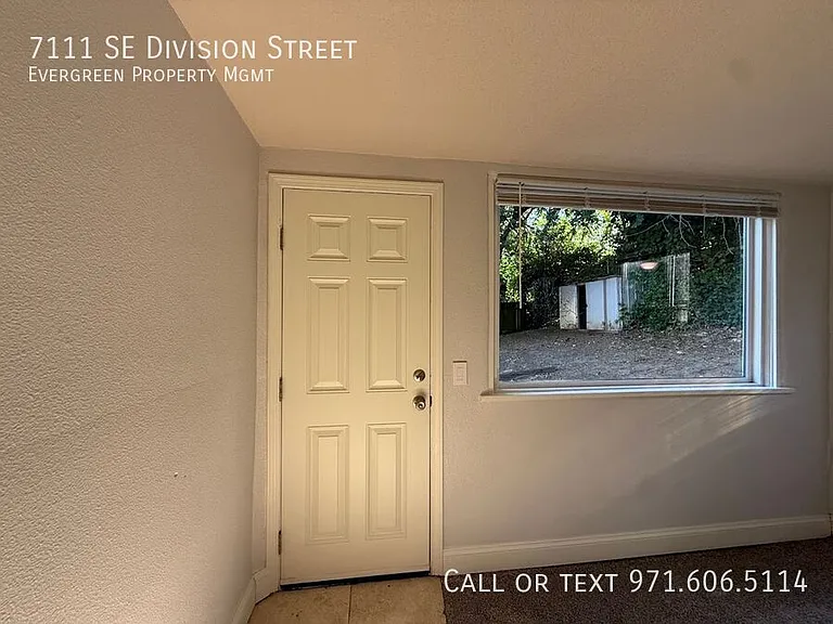 7111 SE Division St — Photo 23