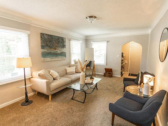 3rd image of 1021 Humboldt Ave