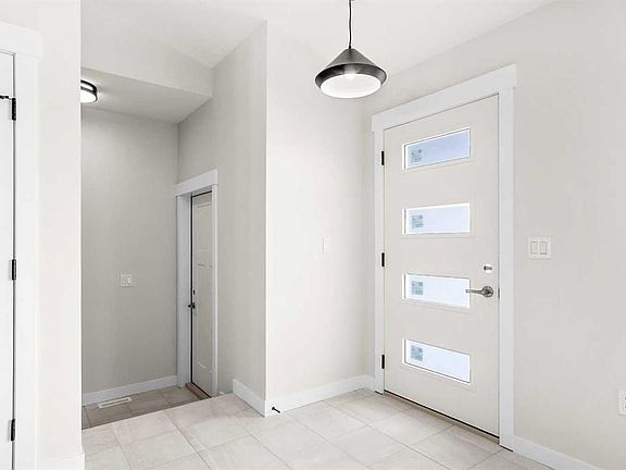 4th image of 3442 E Victory Way