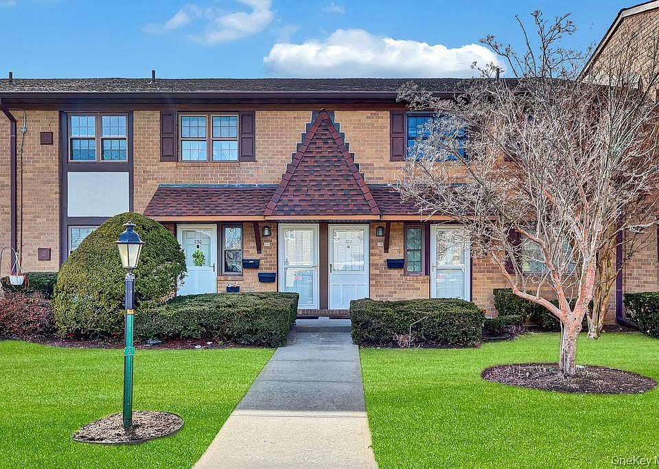 1st image of 228 Mariners Way
