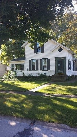 1st image of 130 Pleasant St