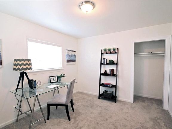 5th image of 2762 Fair Oaks Ave