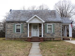 303 Prospect St, Belvidere, NJ 07823