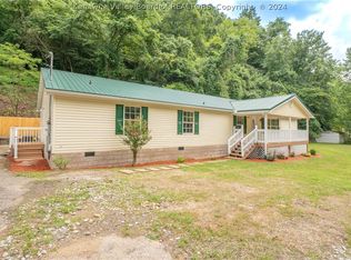 4443 Rich Fork Rd, Charleston, WV 25312