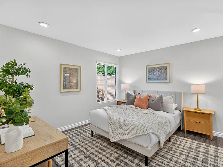 1125 Pico Blvd — Photo 22