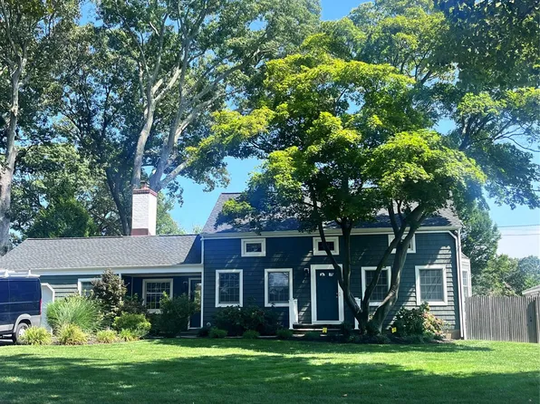 75 Eatons Neck Road, Northport, NY 11768