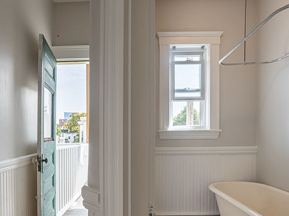 3rd image of 120 Columbia St #3