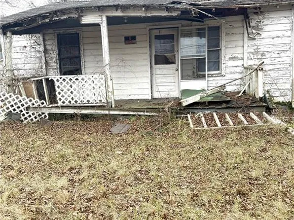 705 W Harrison St, Reidsville, NC 27320