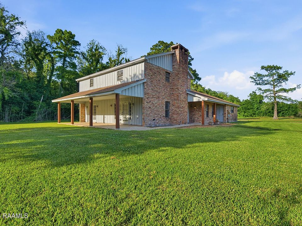 1st image of 156 Magnifique Rd
