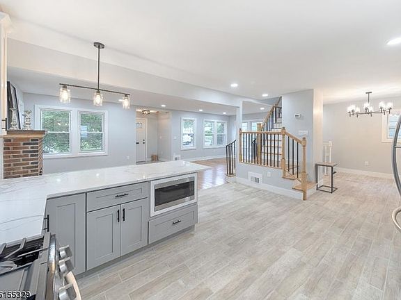 4th image of 143 Parker Ave