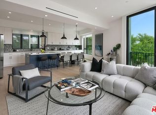 1823 S Redondo Blvd, Los Angeles, CA 90019