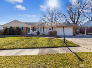 1236 Benfield Dr, Dayton, OH 45429