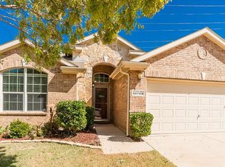 15720 Wheelhorse Trl, Roanoke, TX 76262