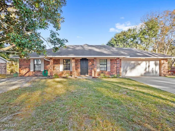 6225 Moreton Pl, Ocean Springs, MS 39564
