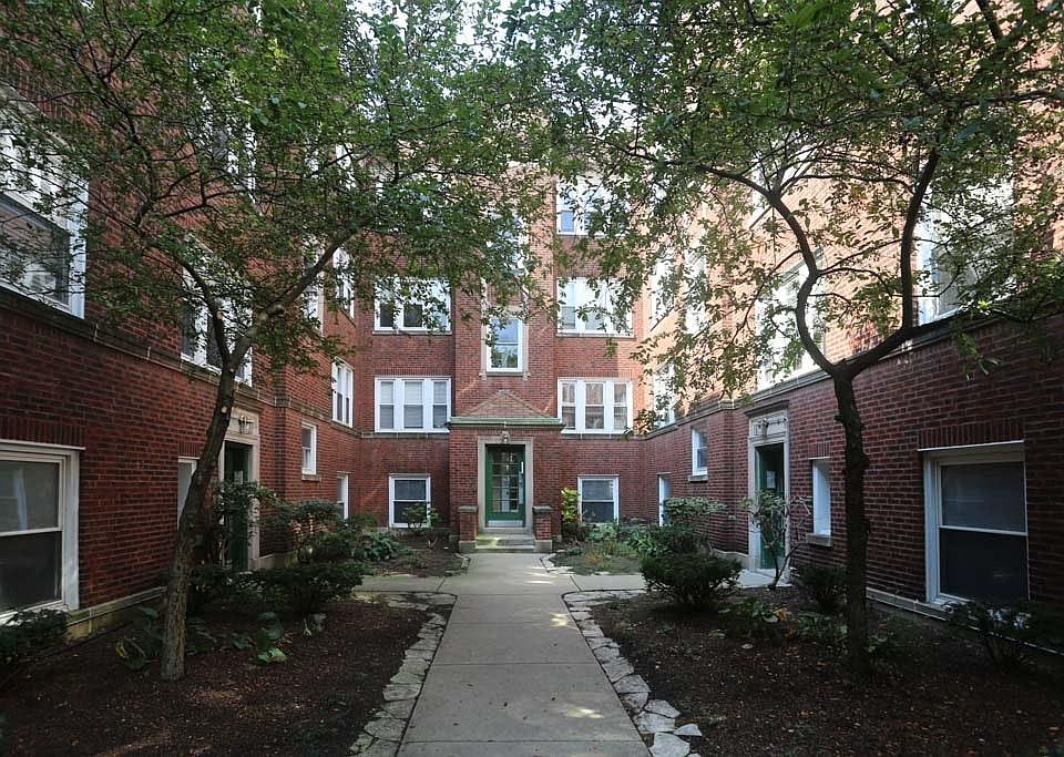 1st image of 3252 N Clifton Ave #Two_west