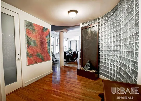 Rented by Urbane Brokerage | media 36