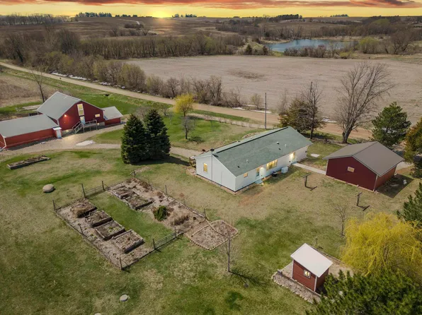 23904 Y Ave, Fredericksburg, IA 50630