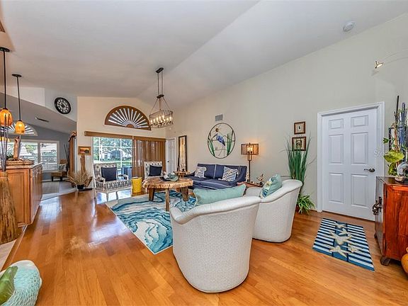 3rd image of 967 Harbor Town Dr