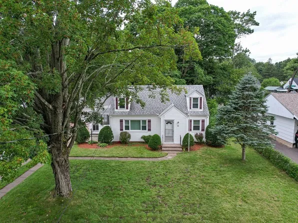 25 Fernwood Rd, Southwick, MA 01077