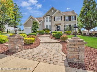 19 Chiswick Ct, Jackson, NJ 08527