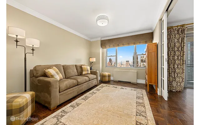 Sold by Douglas Elliman | media 15