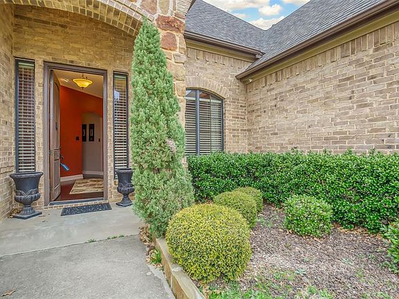 5th image of 7149 Granville Dr