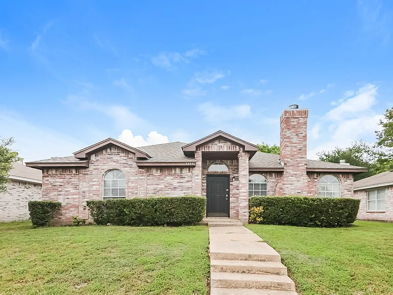 2824 Bent Brook Dr — Photo 1