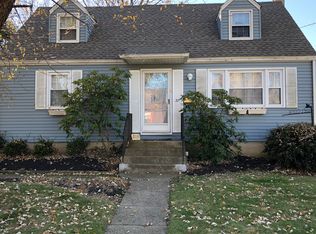 37 Shirley Rd, Hatboro, PA 19040