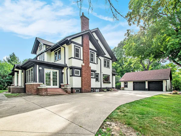 309 Terre Coupe St, Buchanan, MI 49107