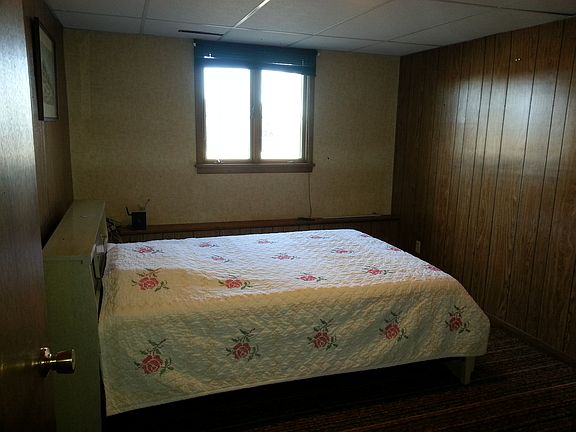 Downstairs middle bedroom