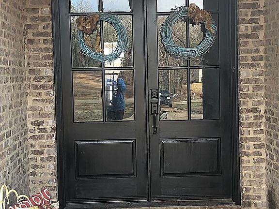 3rd image of 200 Crossridge Cir