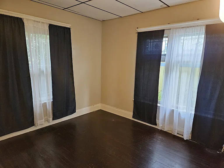 486 Auburn Ave — Photo 6