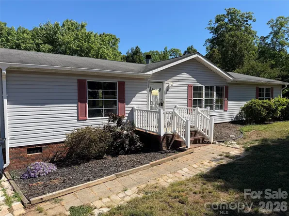 144 Carolina Wren Dr, Mooresville, NC 28115