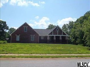 1620 Summerlin Pl, Newton, NC 28658