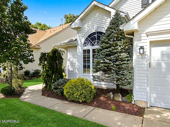 3rd image of 64 Merion Lane