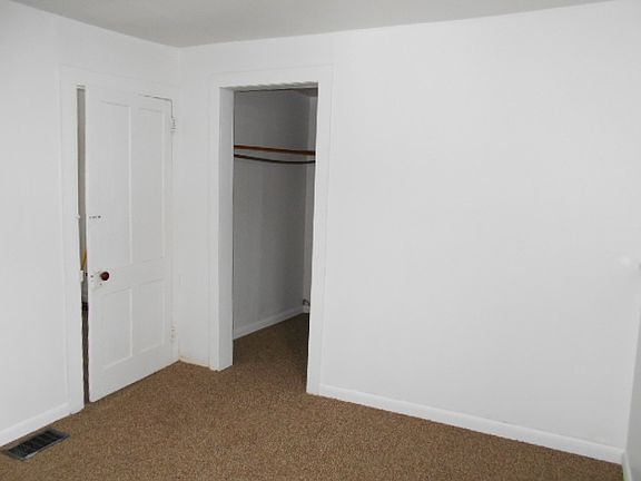 4th image of 109 Glasgow St APT B